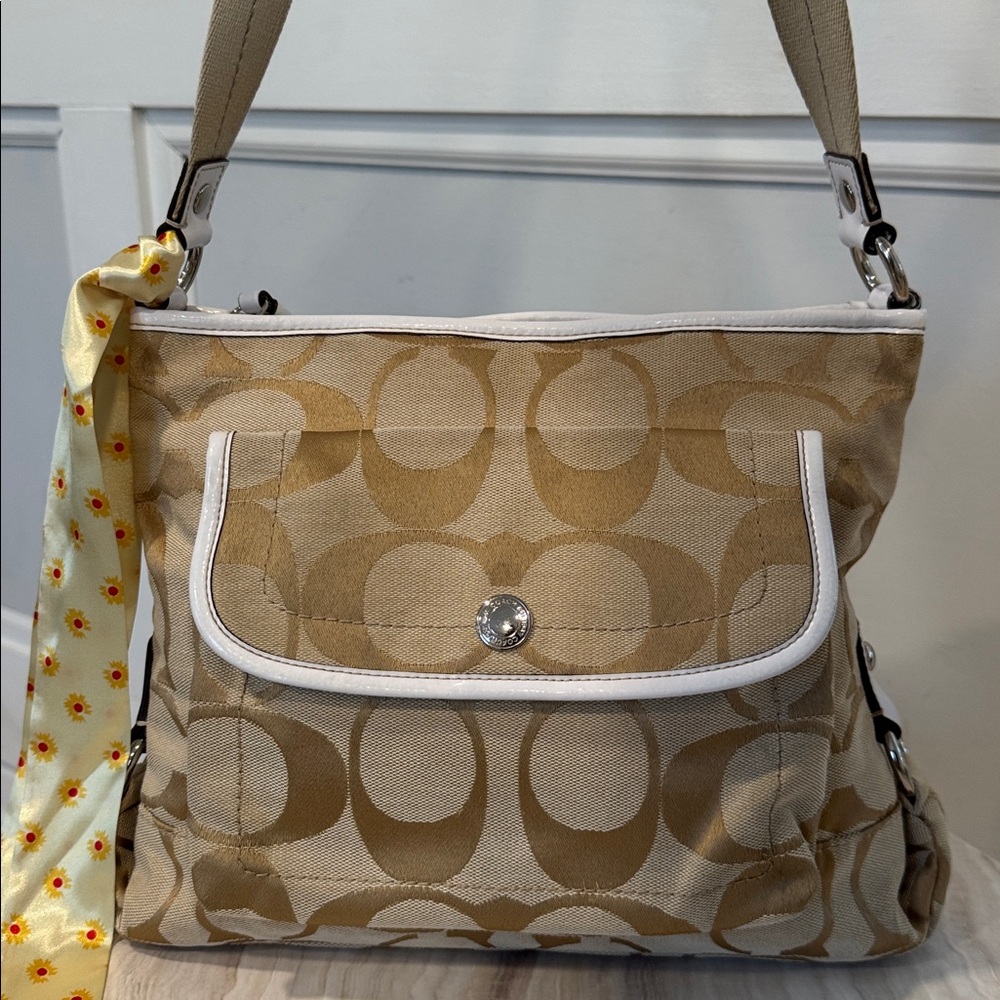 Coach Bag Daisy File Signature Jacquard Tan Crossbody - Picture 4 of 17